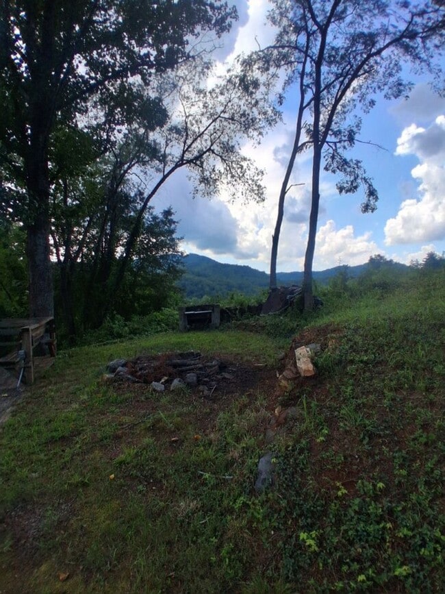 Building Photo - 289 Speedwell Acres Rd