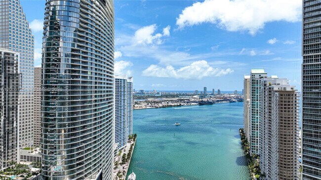 Foto del edificio - 77 SE 5th St