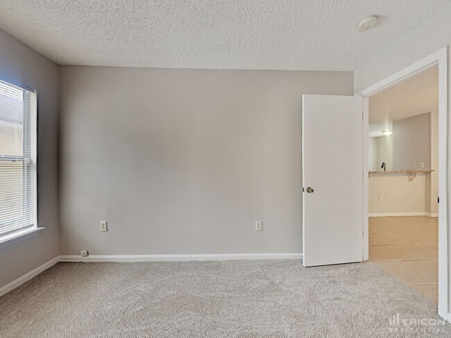 Building Photo - 7944 Cherry Blossom Dr S