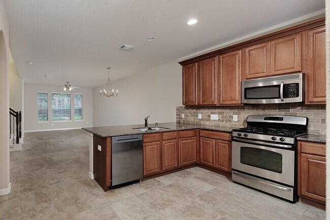 Building Photo - 63 Avenswood Pl