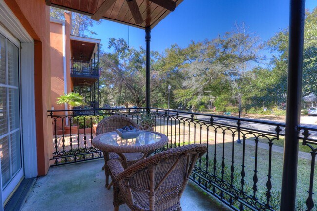 Building Photo - FURNISHED UNIT IN DOWNTOWN FAIRHOPE!