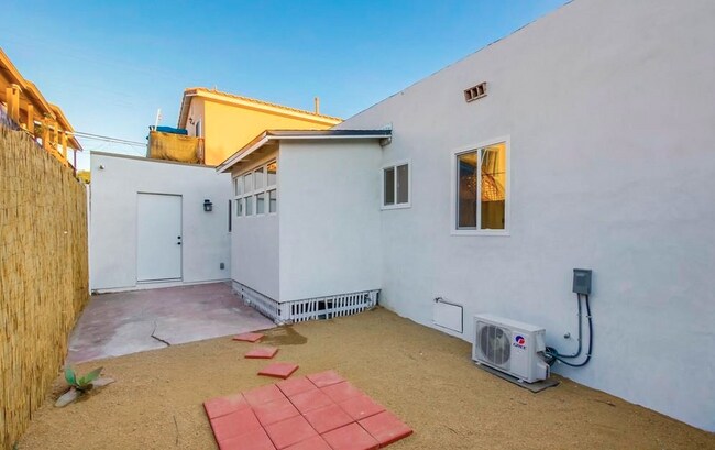 Foto del edificio - 2110 Polk Ave