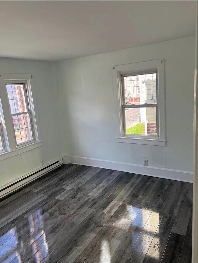 Foto del edificio - 166 Regent Ave