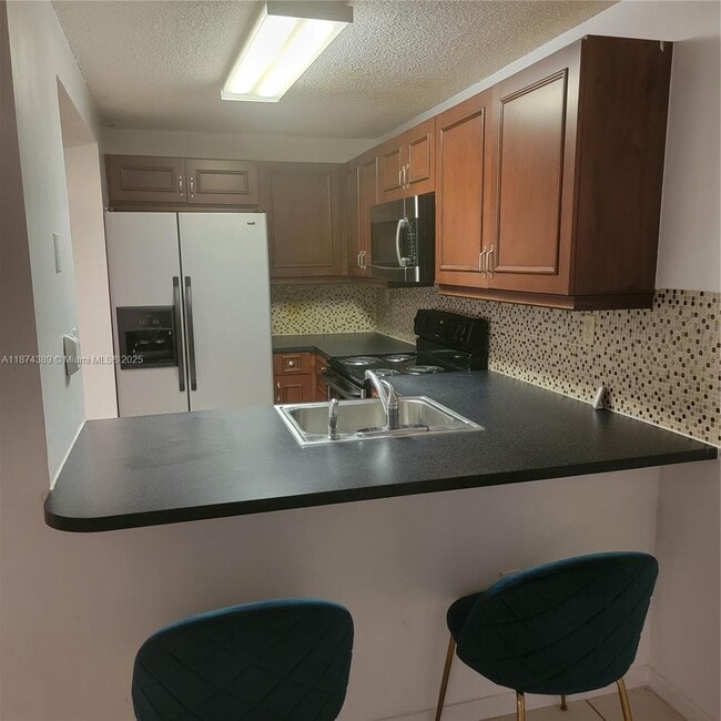 Foto del edificio - 210 SW 11th St