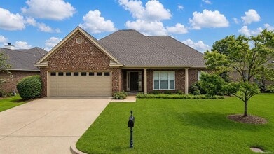 Building Photo - 9729 Helmsley Cir