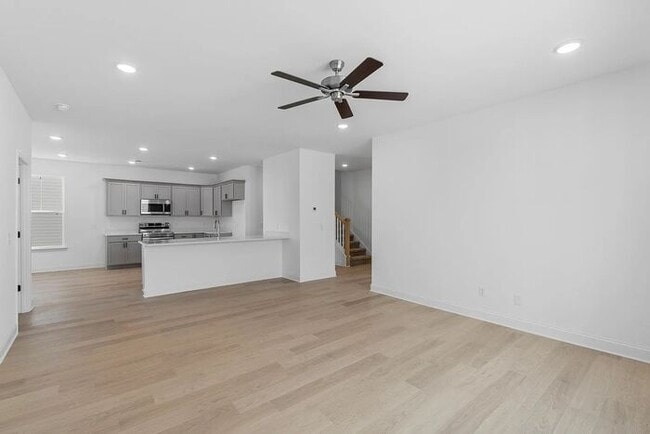 Building Photo - Charming 3-Bed, 3-Bath Home at James Creek – ONE MONTH FREE RENT!