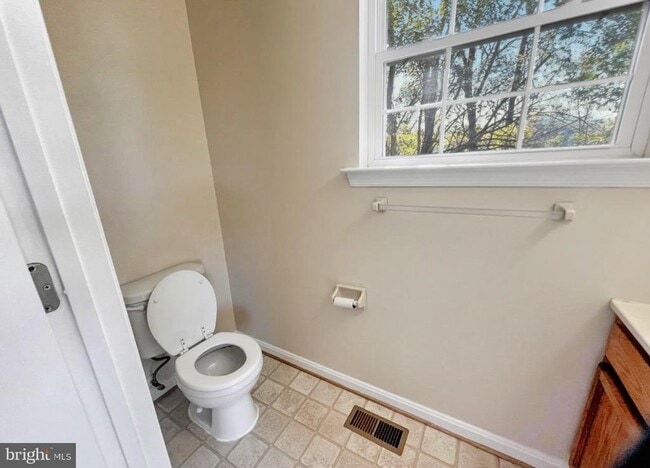 Building Photo - 3615 Harbor Rd