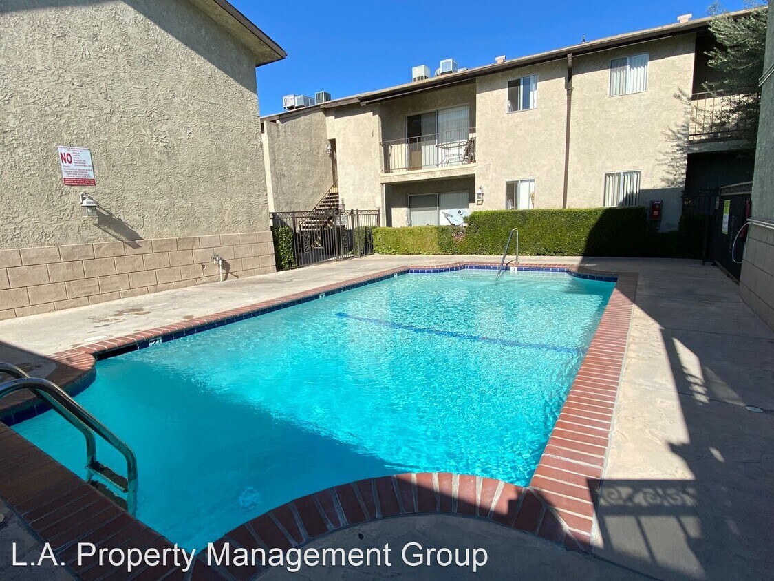 Foto principal - 24851 Walnut St