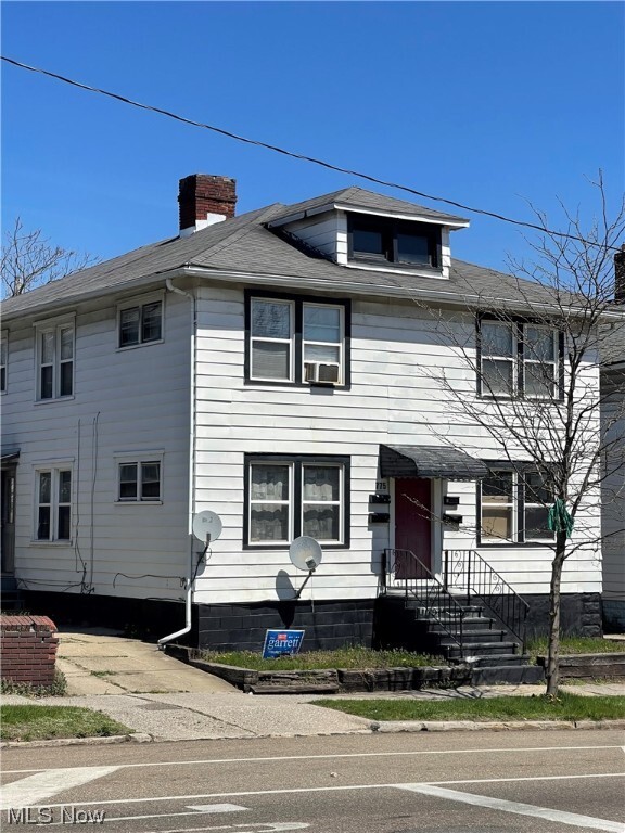Primary Photo - 775 E Exchange St