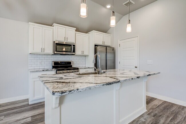 Foto del edificio - 3 Bedroom 2 Bath House for Lease!!