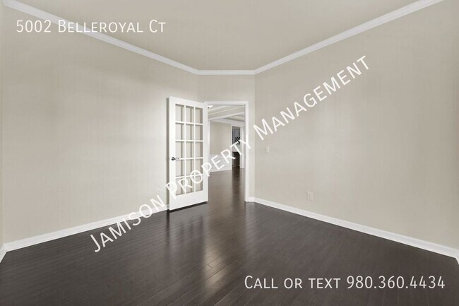 Foto del edificio - 5002 Belleroyal Ct