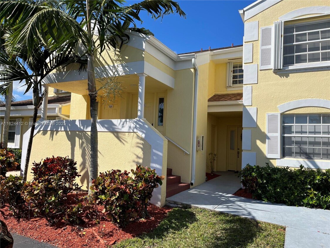 Foto principal - 2520 SE 19th Pl