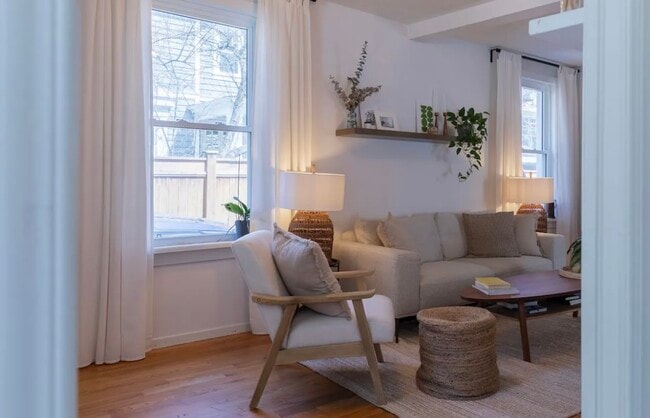 Photo du bâtiment - 2052 Caroline St