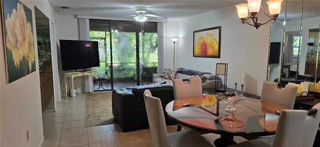 Foto del edificio - 154 NW 98th Terrace