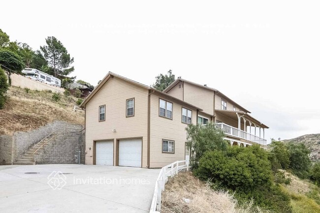 Building Photo - 9404 Wayside Dr