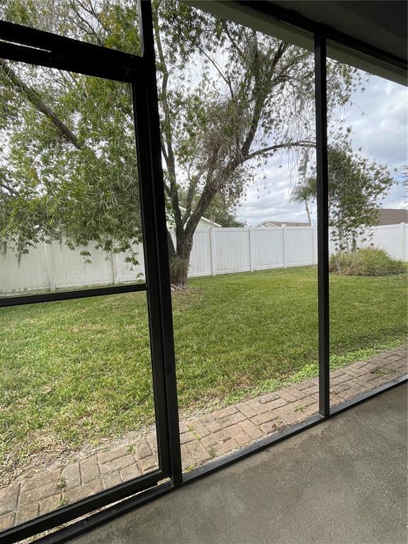 Foto del edificio - 4939 Woodmere Rd