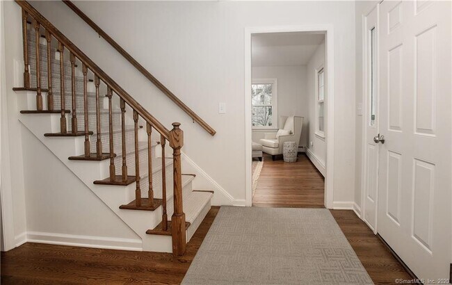 Foto del edificio - 70 Powder Horn Dr