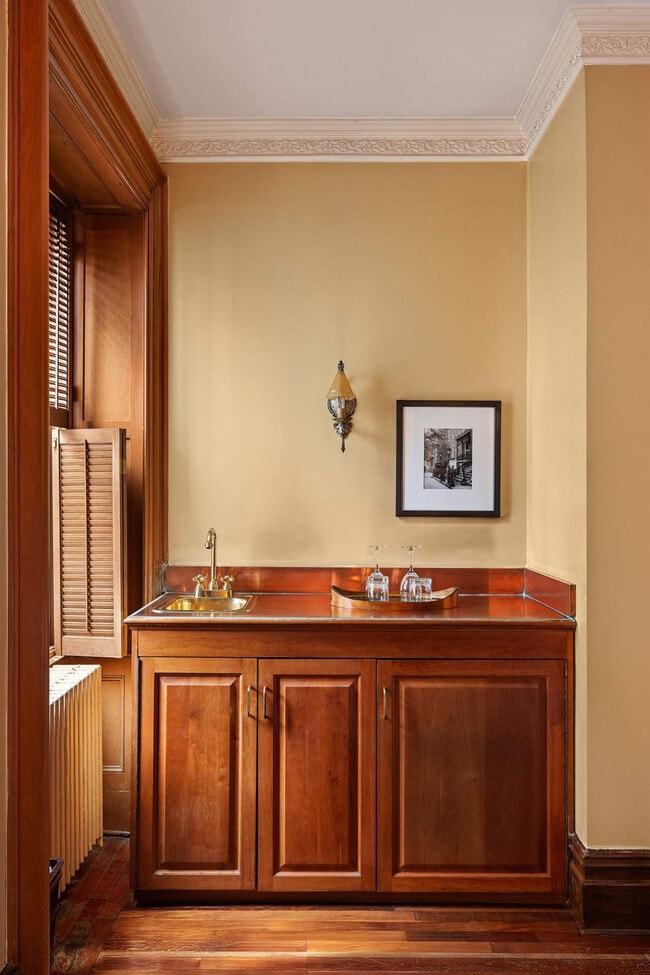 Building Photo - 56 Irving Pl