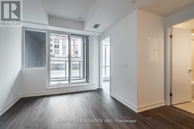 Building Photo - 115 Blue Jays Way