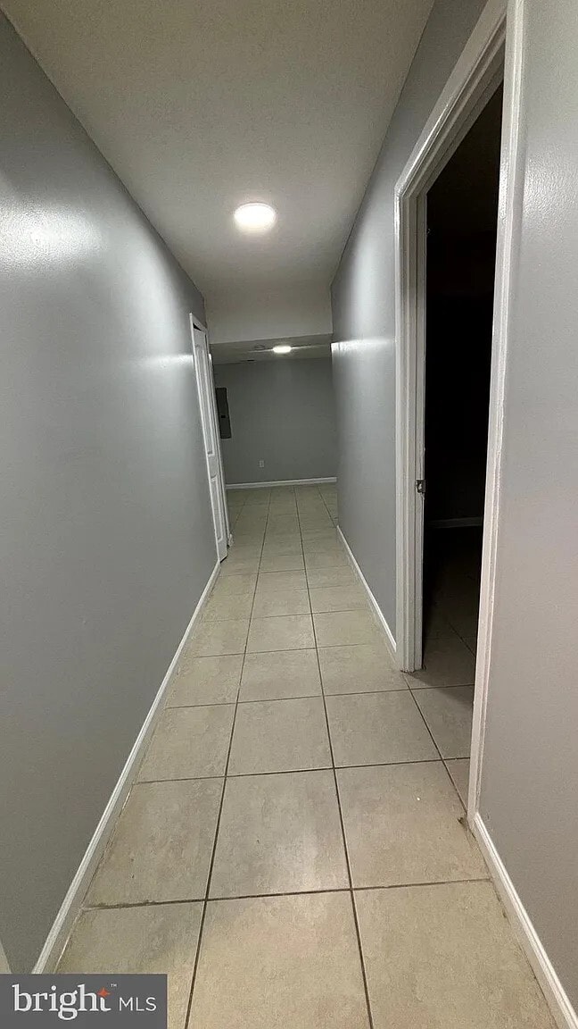 Basement Hallway - 5394 Eliots Oak Rd