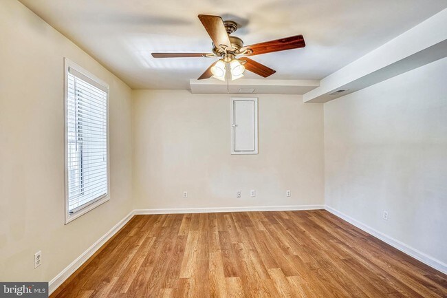 Building Photo - 6493 Summerton Way