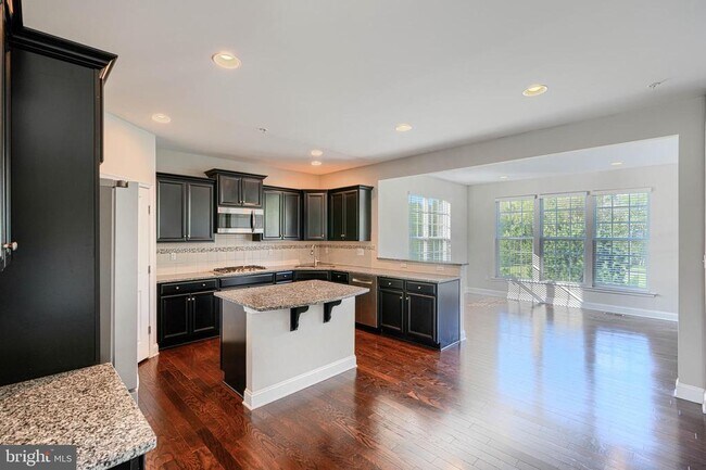 Foto del edificio - 9768 Powder Hall Rd