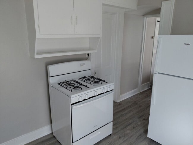 Foto del edificio - 2467 S Burrell St