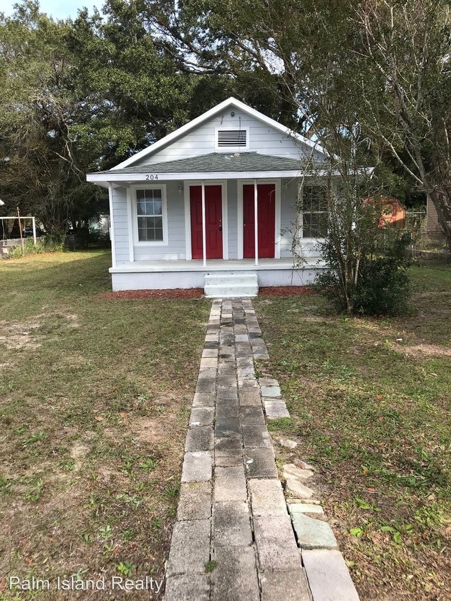 Building Photo - 204 Brigadier St