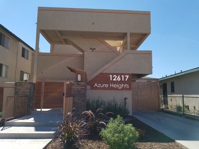 Foto del edificio - 12617 Eucalyptus Ave