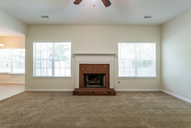 Building Photo - 516 Gristmill Ln