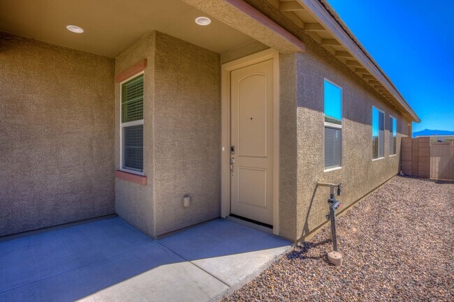 Foto del edificio - Brand New energy-efficient home!