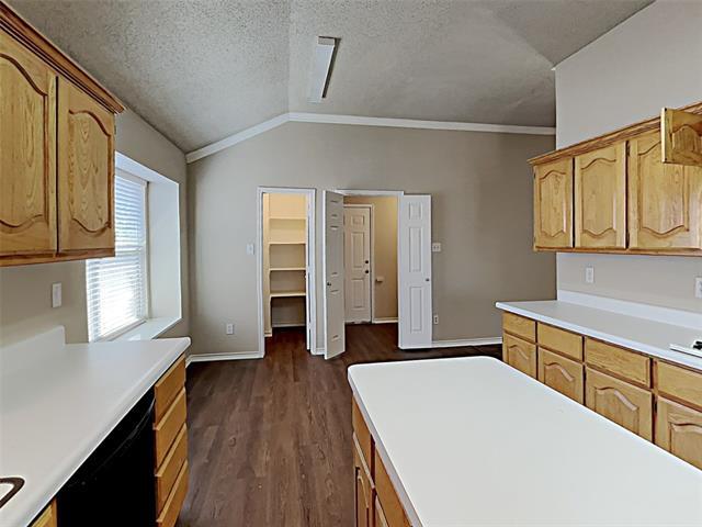 Building Photo - 643 Big Oak Ct