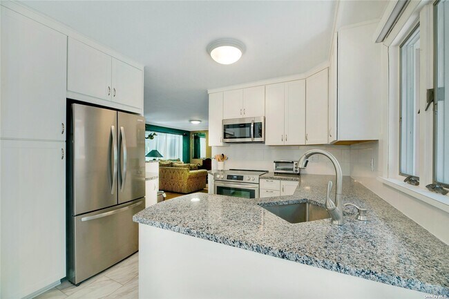 Building Photo - 1075 Inlet Ln