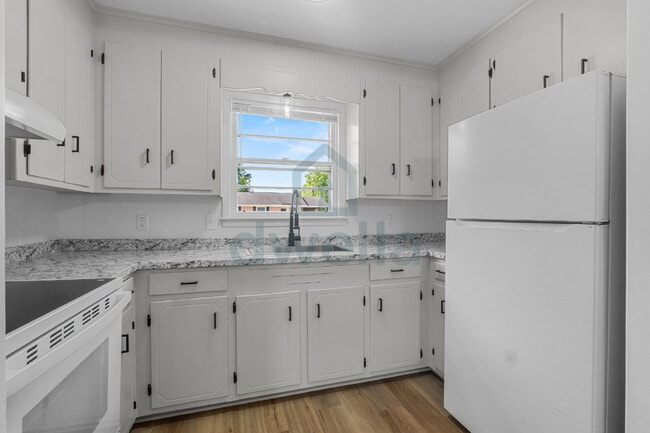 Building Photo - 2516 Flamingo Dr