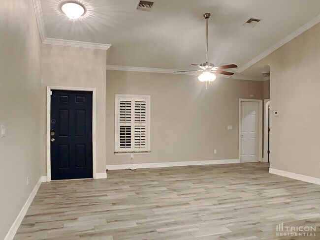 Building Photo - 175 Eppinger Dr