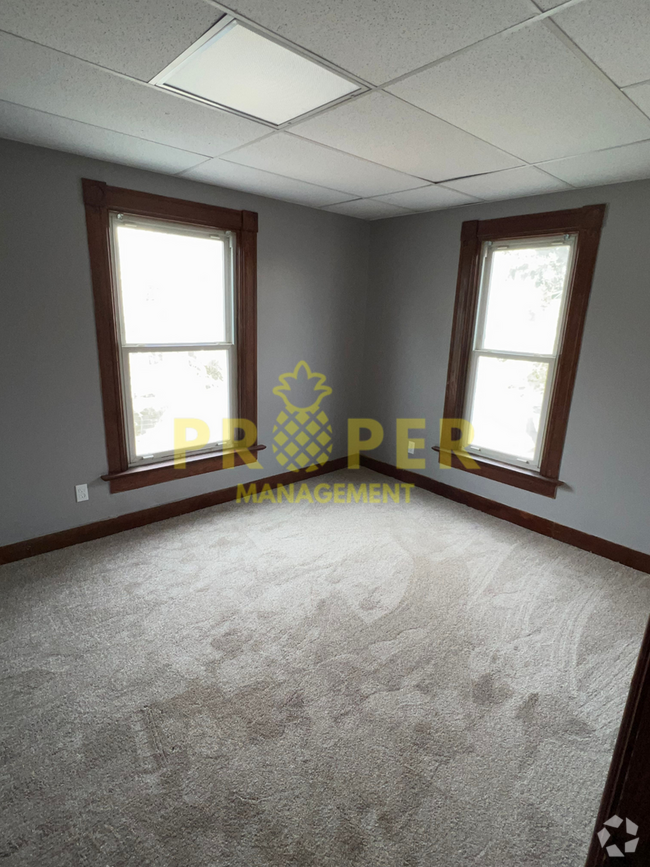 Building Photo - 48 E Burton Ave