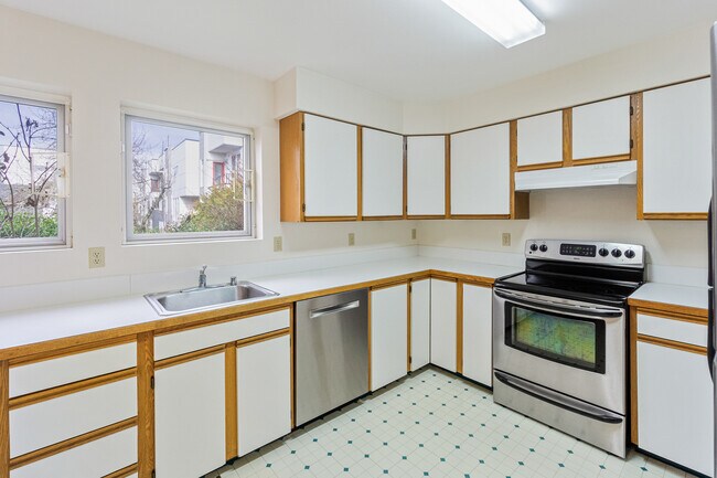 Photo - 2814 S Norman St House