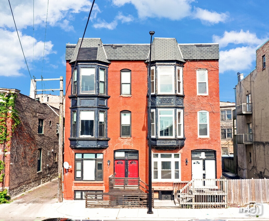 Primary Photo - 115 S Paulina St