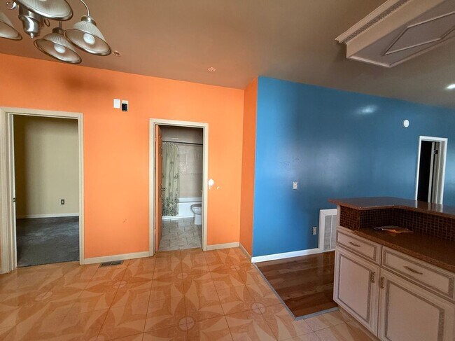 Foto del edificio - 1017 Hegeman St