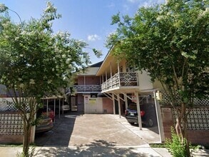 Building Photo - 811 Colquitt St