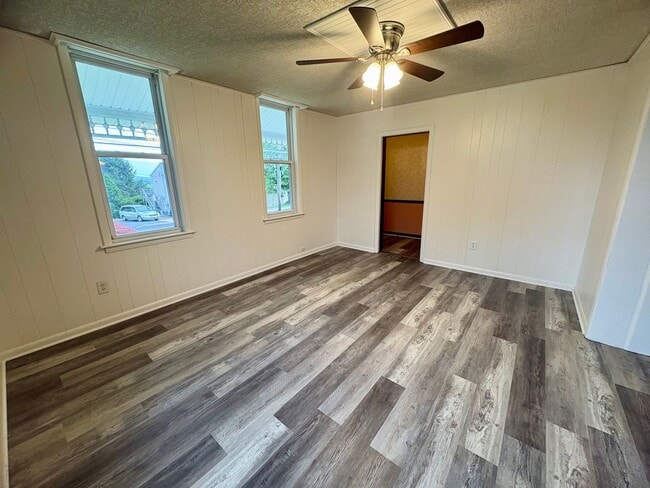 Foto del edificio - 3 Bedroom 1 Bathroom in Lebanon!