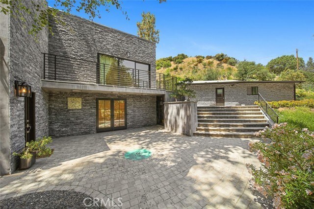Foto del edificio - 7572 McGroarty Terrace