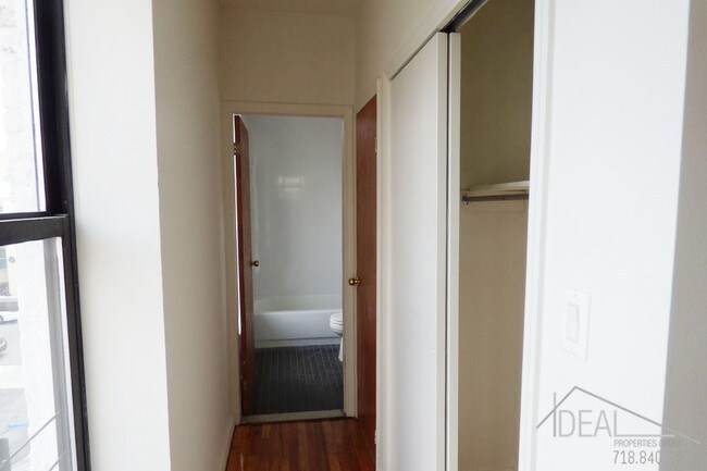 Foto del edificio - 243 56th St