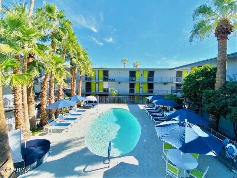Foto principal - 1601 W Camelback Rd