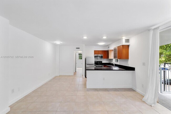 Foto del edificio - 750 NE 64th St