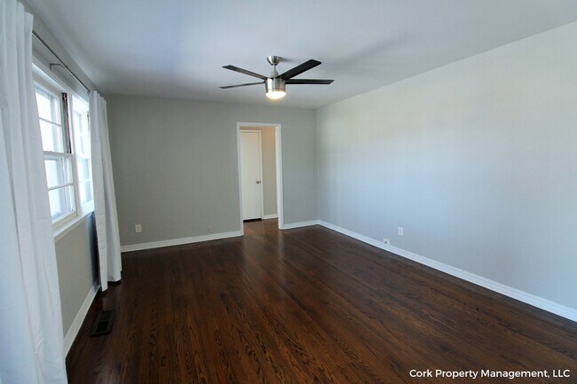 Building Photo - 2736 Orlando Rd