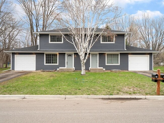 Building Photo - 411 Belle Aire Dr