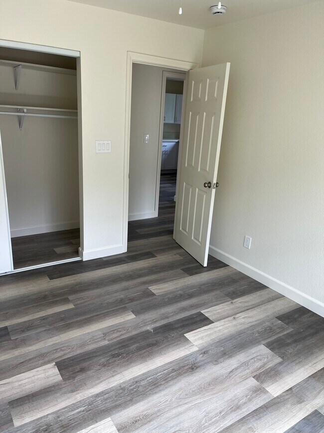 primer dormitorio - 432 W Raymond St