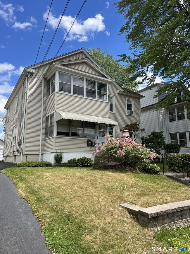Building Photo - 118 Cambridge St