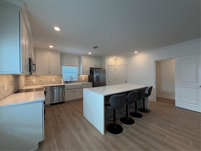 Foto del edificio - 1523 W Chestnut St